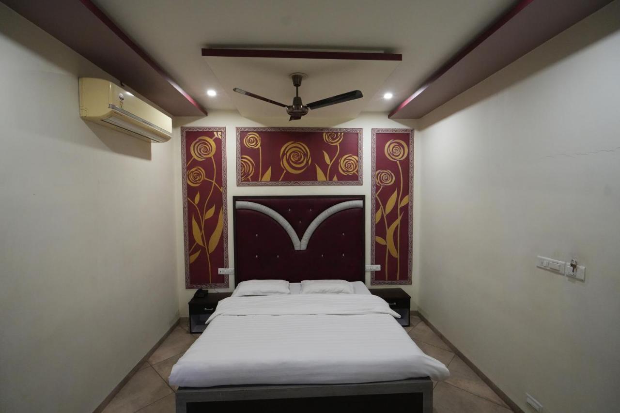 Hotel Ravi Residency Nadiad Exterior photo